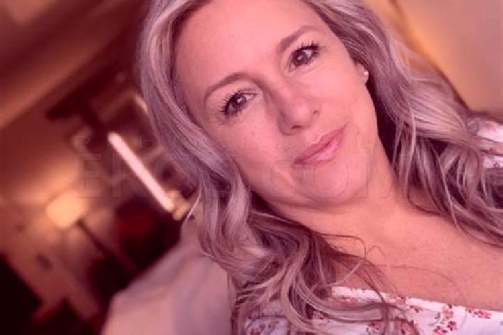 Ivy, 24, a blonde grey-eyed mixed companion based in Mohnsen. Offering Couples, GFE, BDSM. Available for incall and outcall, day and evening dates.