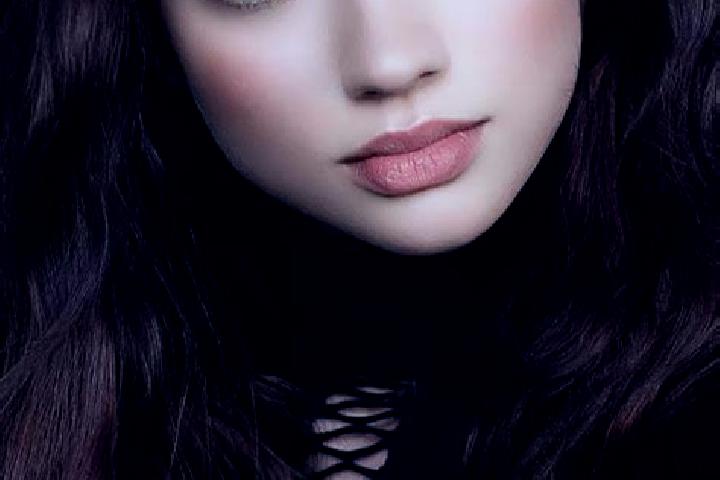 Ivy, 24, a brunette dark-eyed ebony companion based in Barsestii de Jos. Offering Massage, Tantra. Available for incall and outcall, day and evening dates.