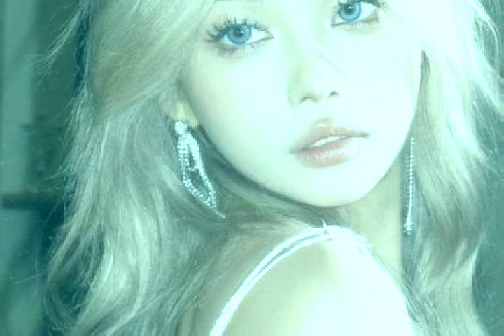 Ivy, 24, a platinum blonde hazel-eyed asian companion based in Siulak. Offering Travel Companion, Prostate Massage, Erotic Massage, Striptease, Fetish. Avail...