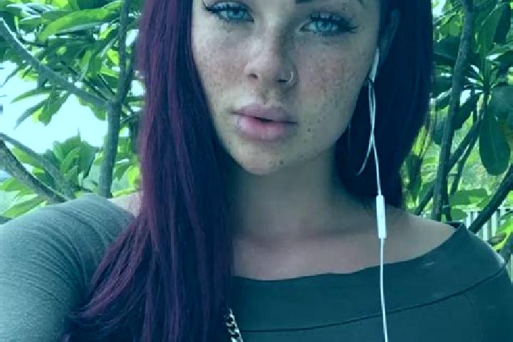 Ivy, 24, a red amber-eyed latina companion based in La Tour-en-Jarez. Offering OWO, 69, Fetish. Available for incall and outcall, day and evening dates.