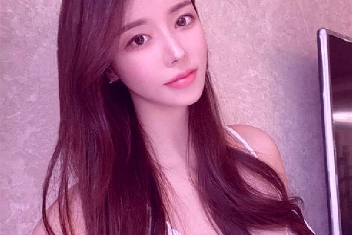 Ivy, 24 — Escort in Teya, Russia