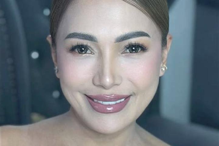 Ivy, 24 — Escort in Tuganay, Philippines