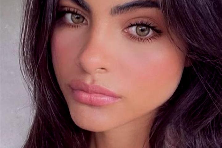 Ivy, 25, a black hazel-eyed caucasian companion based in Mae d Agua. Offering Travel Companion, Dinner Date, Party Girl, Striptease. Available for incall and...