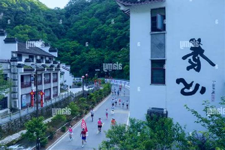 Ivy, 25 — Escort in Baokang Chengguanzhen, China