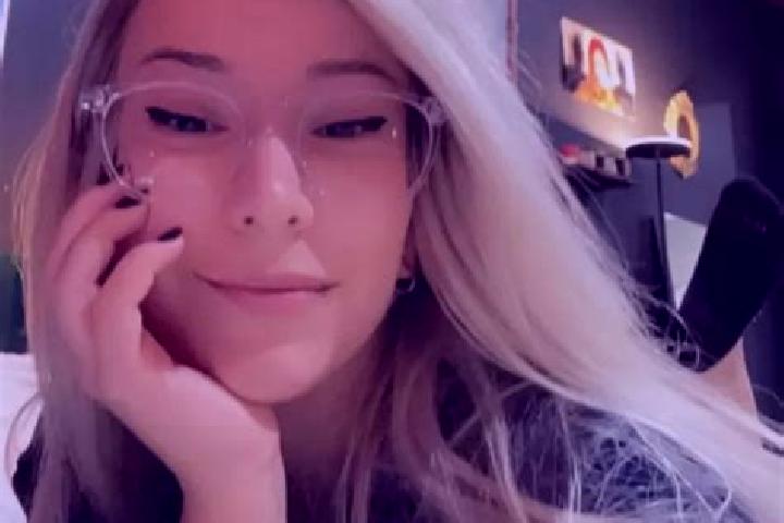 Ivy, 26, a blonde grey-eyed mixed companion based in Quincy-Voisins. Offering Roleplay, Dinner Date, OWO. Available for incall and outcall, overnight booking...