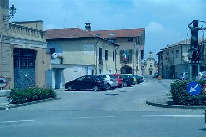 Ivy, 26 — Escort in Castelletto Stura, Italy