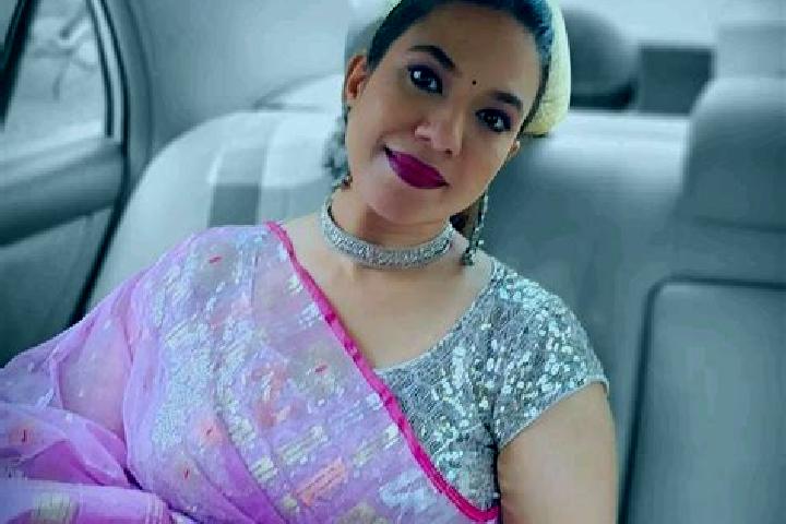 Ivy, 26 — Escort in Lebur Bit ? I, India