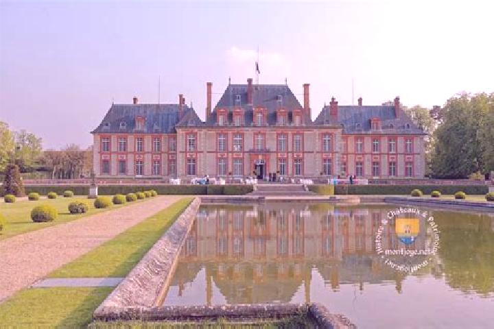 Ivy, 26 — Escort in Saint-Thual, France