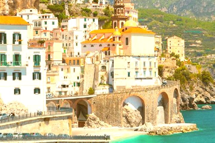 Ivy, 26 — Escort in Villa Rendena, Italy