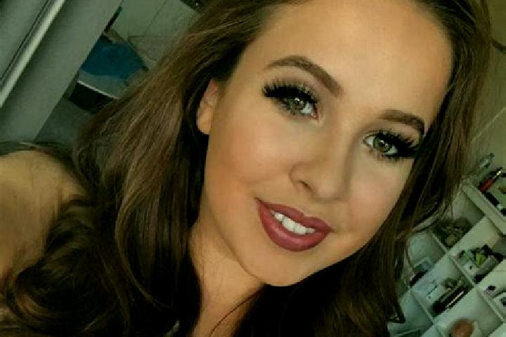 Ivy, 27, a auburn grey-eyed mediterranean companion based in Magherani. Offering GFE, Couples, Striptease, A-Level. Available for incall and outcall, day and...