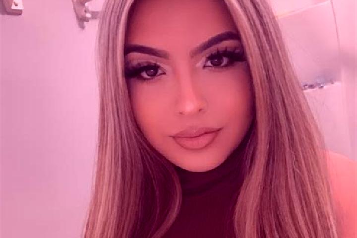Ivy, 27, a blonde amber-eyed latina companion based in Himeshaza. Offering BDSM, Roleplay, Fetish, Domination. Available for incall and outcall, overnight bo...