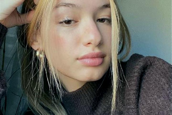 Ivy, 27, a blonde brown-eyed ebony companion based in Herrengosserstedt. Offering Erotic Massage, CIM. Available for incall and outcall, day and evening dates.