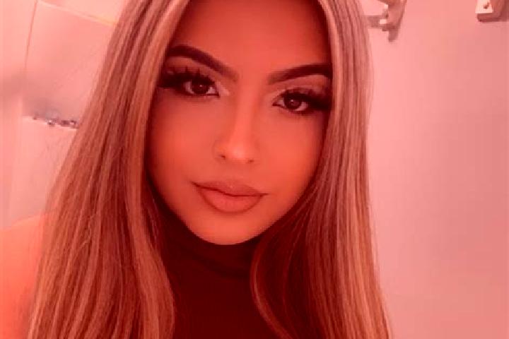 Ivy, 27, a blonde grey-eyed latina companion based in Falicon. Offering Striptease, BDSM, Dinner Date, Roleplay, Tantra. Available for incall and outcall, da...