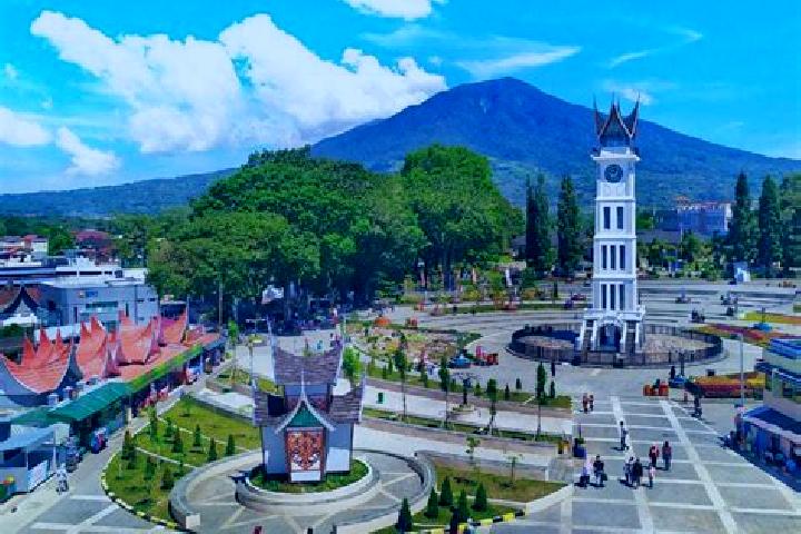 Ivy, 27 — Escort in Bukittinggi, Indonesia