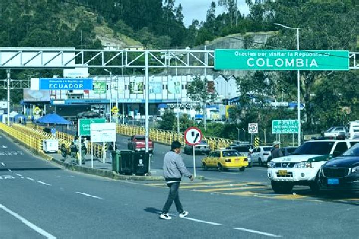 Ivy, 27 — Escort in Guasuntos, Ecuador