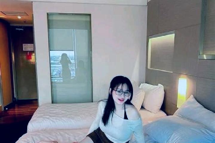 Ivy, 27 — Escort in Hulan Ergi, China