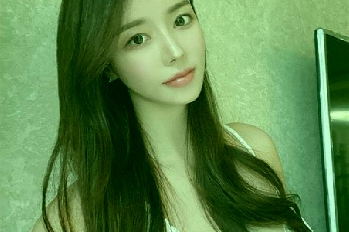 Ivy, 27 — Escort in Liangtouyang, China