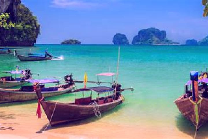 Ivy, 27 — Escort in Thap Than, Thailand