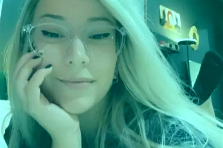 Ivy, 28, a blonde grey-eyed mediterranean companion based in Fourka. Offering Prostate Massage, GFE, Dinner Date. Available for incall and outcall, overnight...