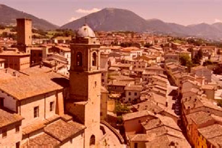 Ivy, 28 — Escort in Castelraimondo, Italy