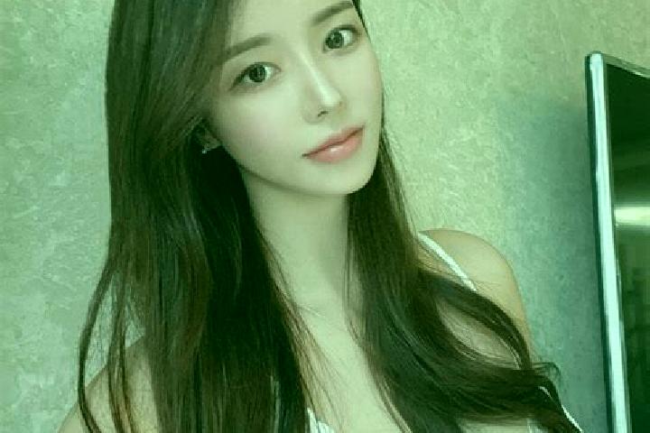 Ivy, 28 — Escort in Huaikan, China