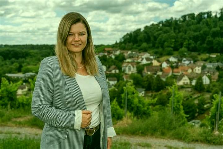 Ivy, 28 — Escort in Sternenfels, Germany