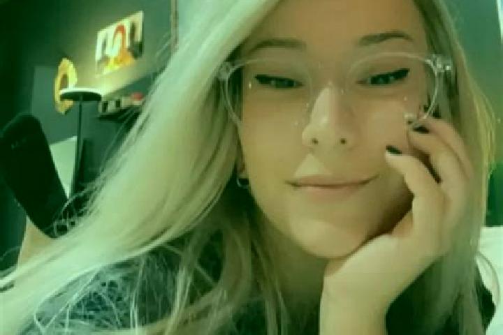 Ivy, 29, a blonde grey-eyed mixed companion based in Saint-Thibault-des-Vignes. Offering Party Girl, CIM, Domination, A-Level, Fetish. Available for incall a...