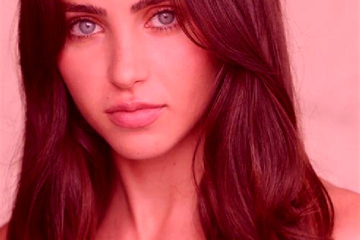 Ivy, 29, a brunette brown-eyed mixed companion based in Houten. Offering GFE, Domination, Striptease. Available for incall and outcall, day and evening dates.