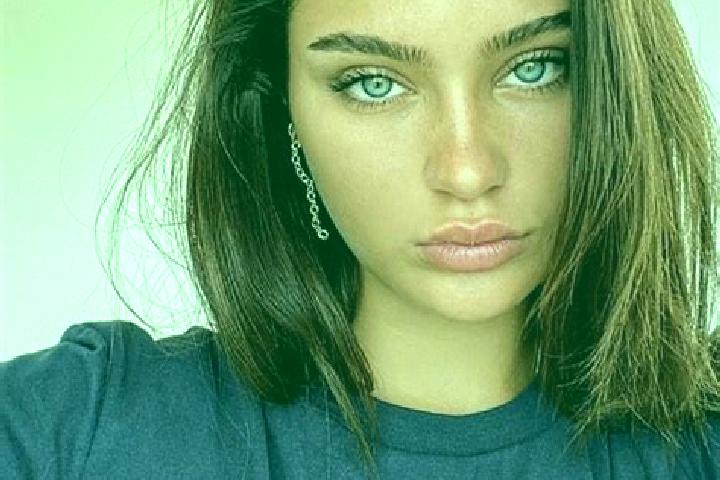 Ivy, 29, a brunette dark-eyed mediterranean companion based in Puduvayal. Offering Overnight, A-Level, Party Girl, Roleplay, GFE. Available for incall and ou...