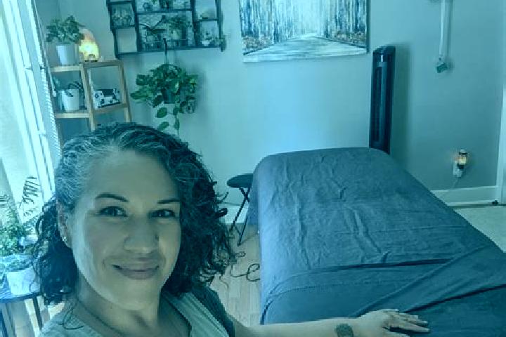 Ivy, 29, a brunette grey-eyed european companion based in Castillejo de Robledo. Offering Massage, Duos, Travel Companion, A-Level, Roleplay. Available for i...