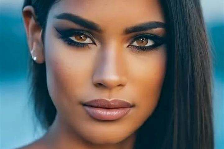 Ivy, 29, a red green-eyed latina companion based in Tucsipampa. Offering Girlfriend Experience, GFE, Roleplay. Available for incall and outcall, overnight bo...
