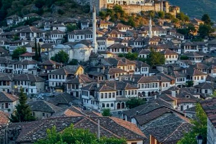 Ivy, 29 — Escort in Gracen, Albania