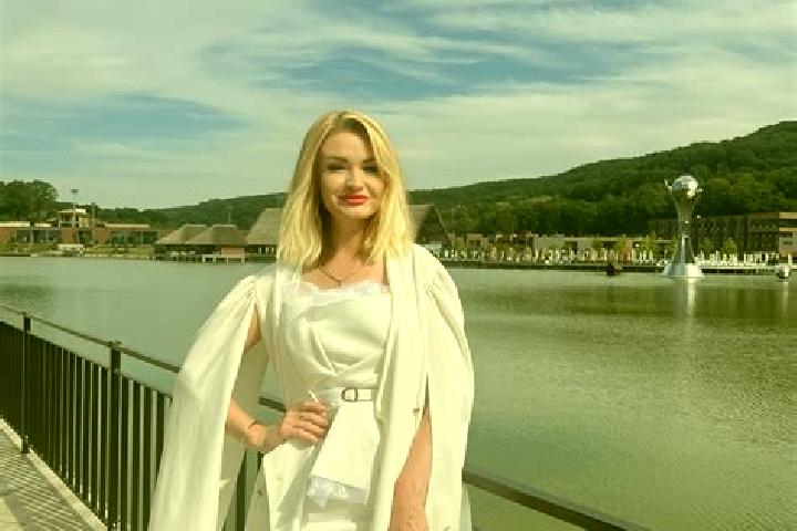 Ivy, 29 — Escort in Sokilnyky, Ukraine