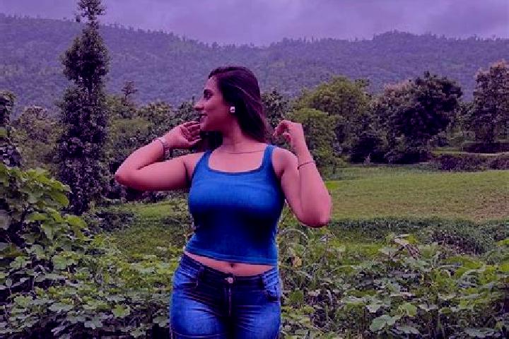 Ivy, 29 — Escort in Udala, India