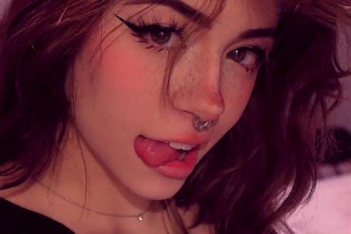 Ivy, 30, a brunette grey-eyed latina companion based in Bobivtsi. Offering OWO, A-Level, Deep French Kissing. Available for incall and outcall, overnight boo...