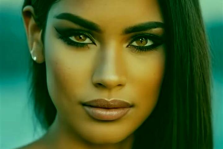 Ivy, 30, a red green-eyed latina companion based in Depano. Offering Roleplay, OWO, BDSM. Available for incall and outcall, day and evening dates.