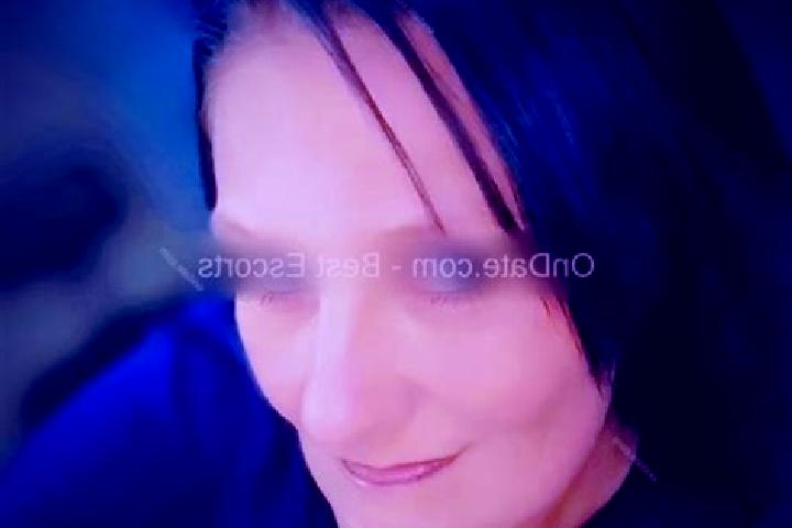 Ivy, 30 — Escort in West Longview, United States