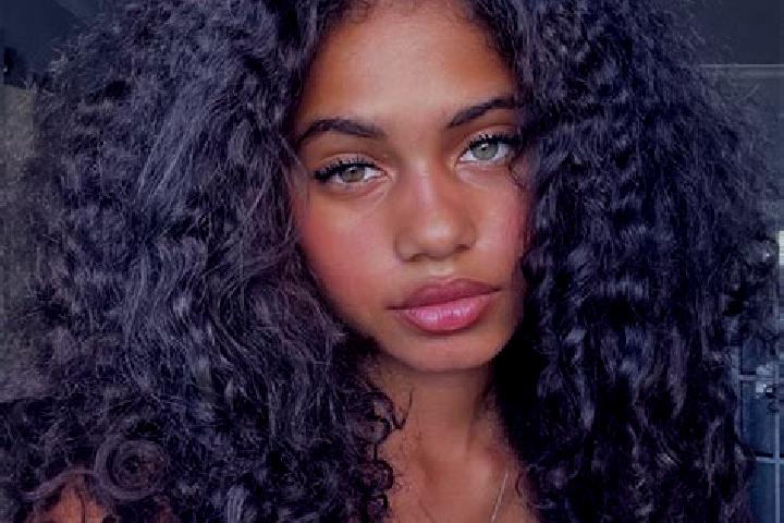 Ivy, 31, a auburn blue-eyed ebony companion based in Scheidegg. Offering Massage, Overnight, 69, CIM. Available for incall and outcall, day and evening dates.