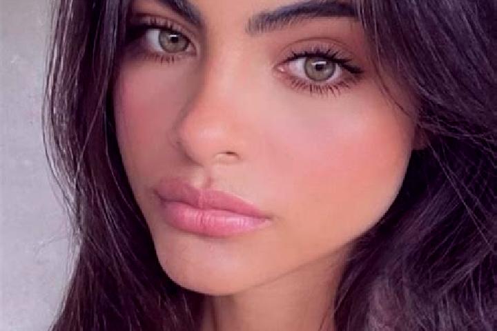 Ivy, 31, a black green-eyed indian companion based in Dettingen an der Erms. Offering Fetish, Deep French Kissing, Tantra. Available for incall and outcall, ...
