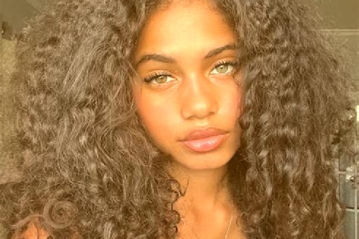 Ivy, 31, a brunette blue-eyed ebony companion based in Selezni. Offering Roleplay, A-Level, Tantra, Overnight. Available for incall and outcall, day and even...