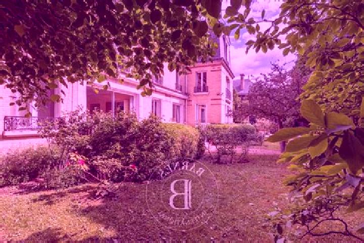 Ivy, 31 — Escort in Auteuil, France