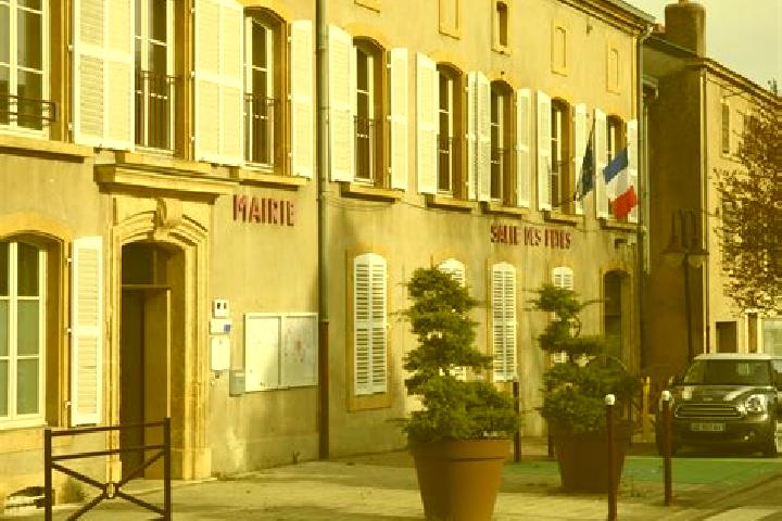 Ivy, 31 — Escort in Jouy-aux-Arches, France