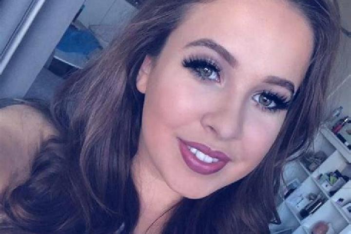 Ivy, 32, a blonde brown-eyed latina companion based in Driffield. Offering Fetish, Duos, Dinner Date. Available for incall and outcall, overnight bookings av...