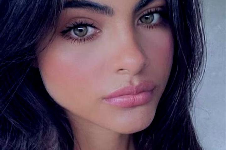 Ivy, 32, a brunette dark-eyed indian companion based in Frangy-en-Bresse. Offering Prostate Massage, CIM, Domination, Roleplay, Girlfriend Experience. Availa...