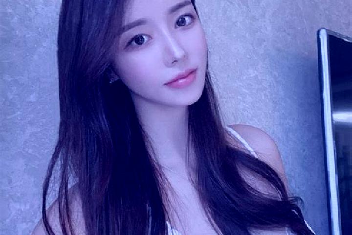 Ivy, 32 — Escort in Baokou, China