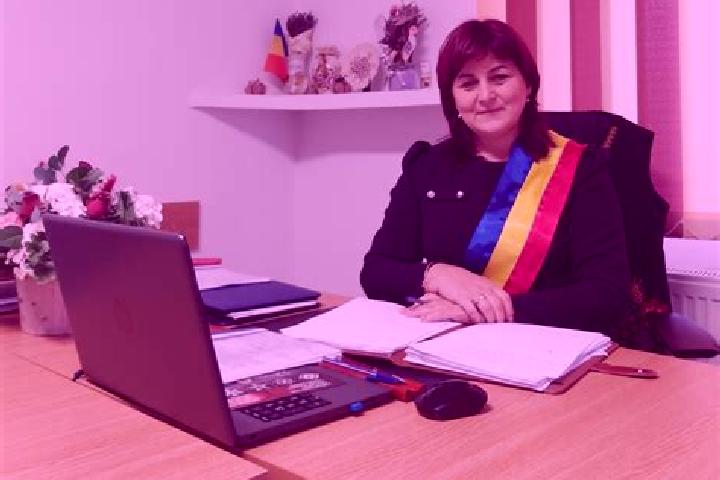Ivy, 32 — Escort in Bumbesti-Pitic, Romania