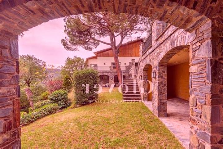 Ivy, 32 — Escort in Sant Quirze Safaja, Spain