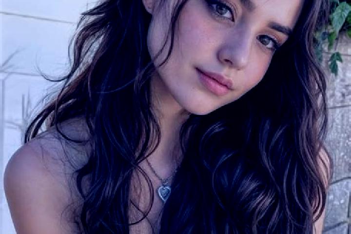 Ivy, 33, a black hazel-eyed middle eastern companion based in Almodovar del Rio. Offering OWO, Domination, Dinner Date. Available for incall and outcall, day...