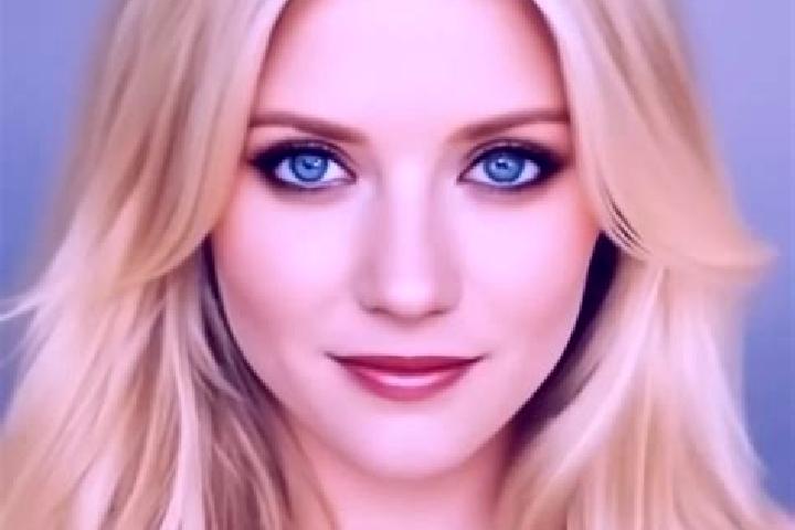 Ivy, 33, a blonde amber-eyed caucasian companion based in Acocro. Offering Travel Companion, Tantra, Domination. Available for incall and outcall, day and ev...