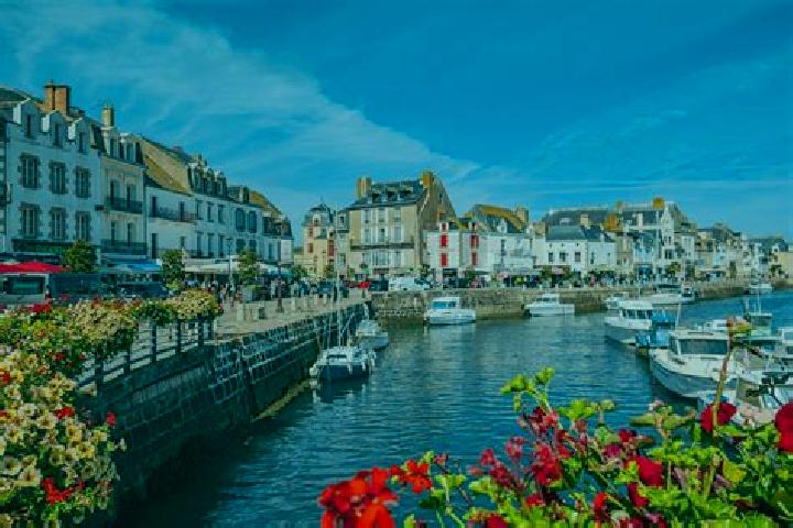 Ivy, 33 — Escort in Le Croisic, France